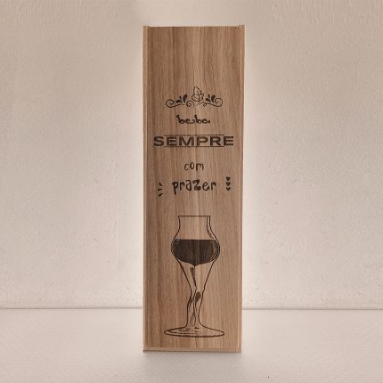 Caixa em madeira para garrafas